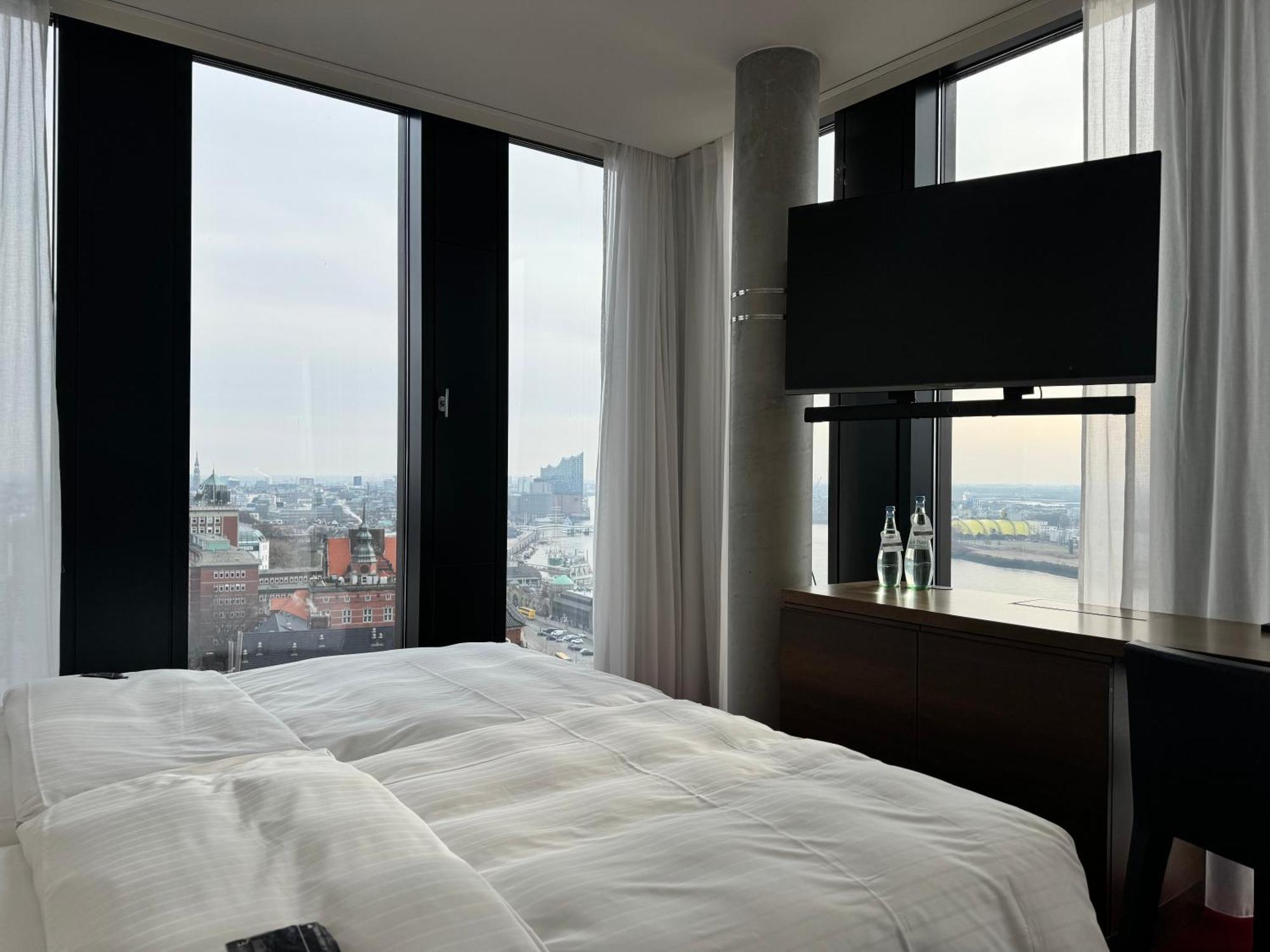 Empire Riverside Hotel Хамбург Екстериор снимка